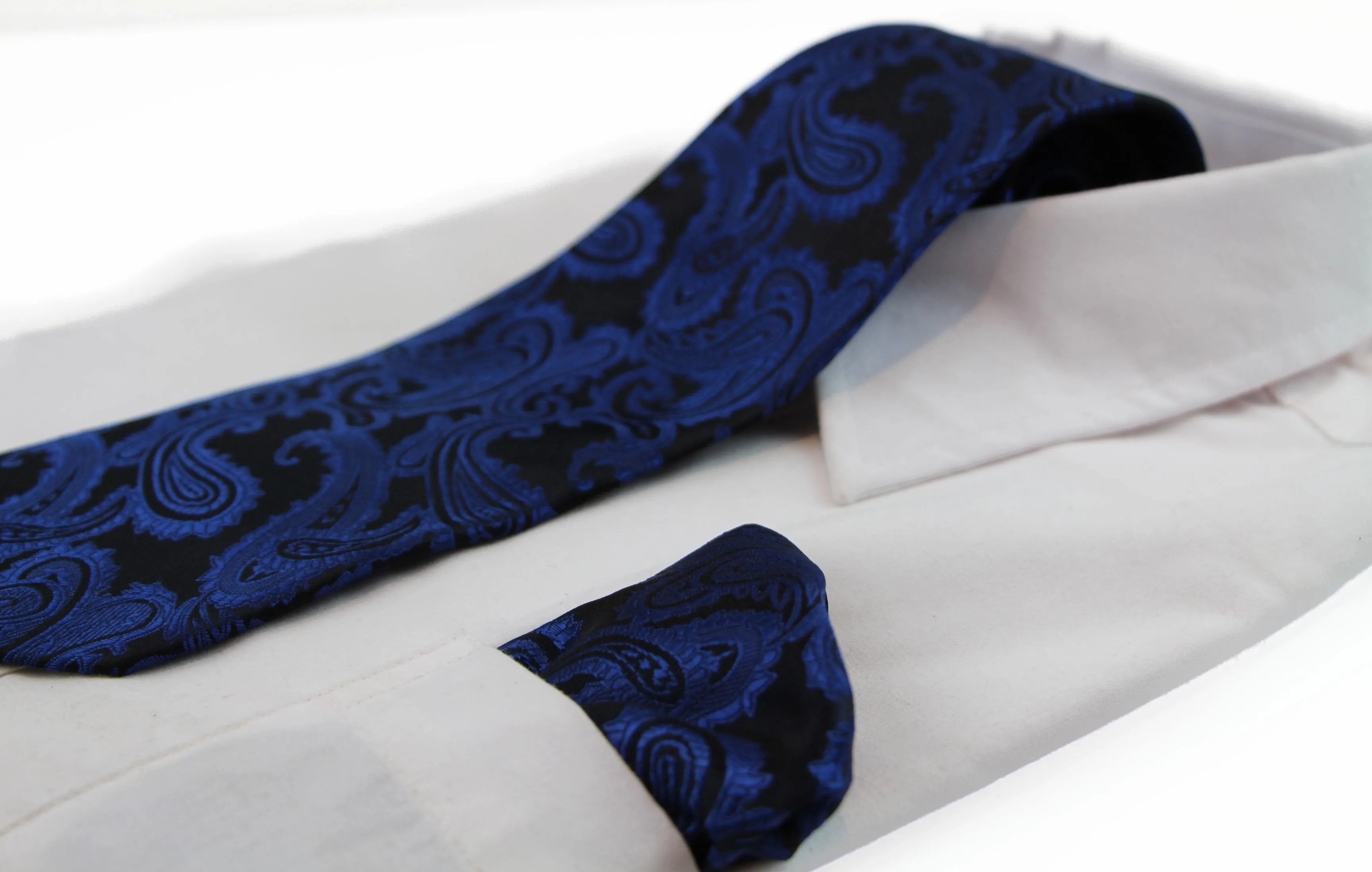 Mens Black & Navy Paisley Patterned Neck Tie & Matching Pocket Square Set